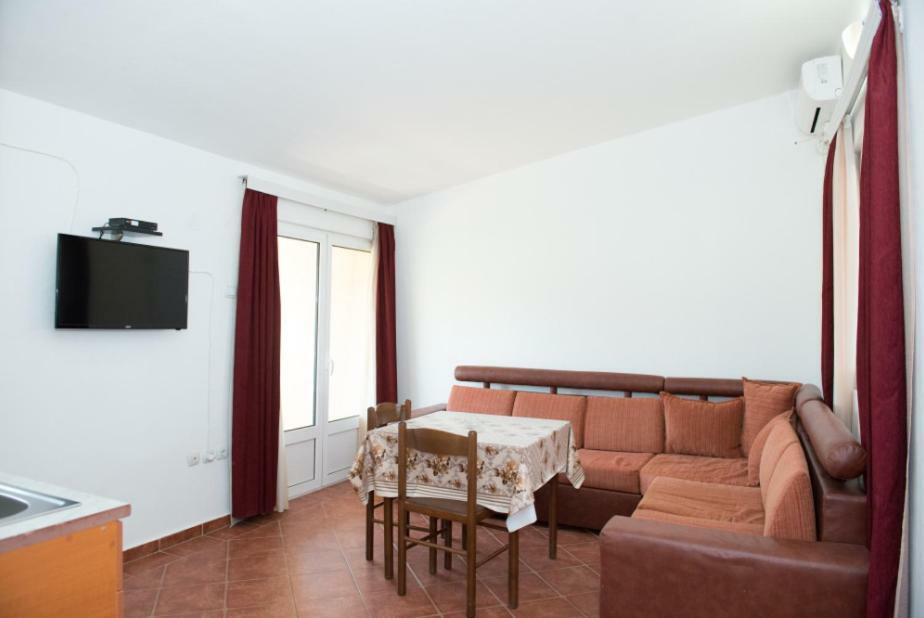 Apartmani Lasta 도브라 보다 외부 사진